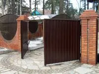 Ворота распашные Металлические декоративные заборы и ворота
